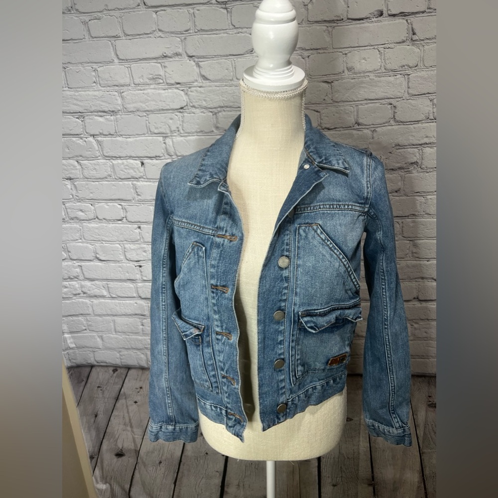 Roxy denim trucker jean jacket size xs